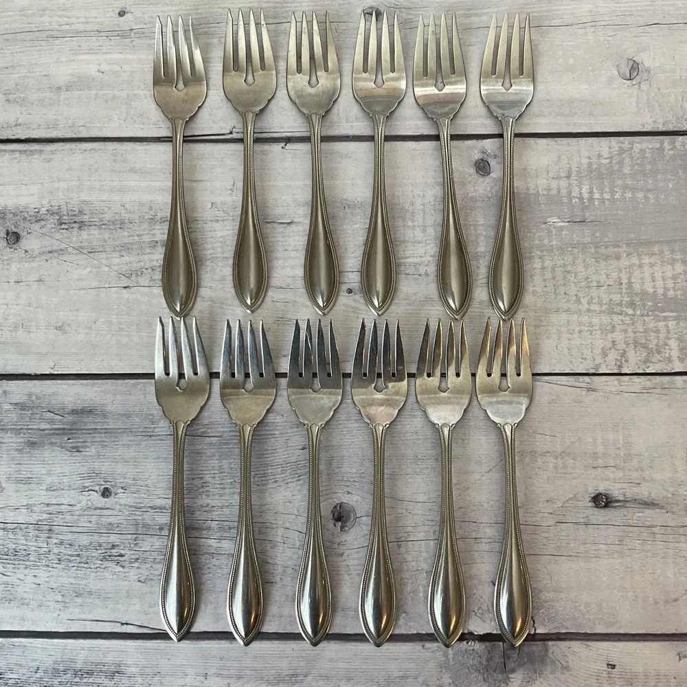 Oneida Stainless Flatware American Harmony 64 Pieces Place Setting for 12